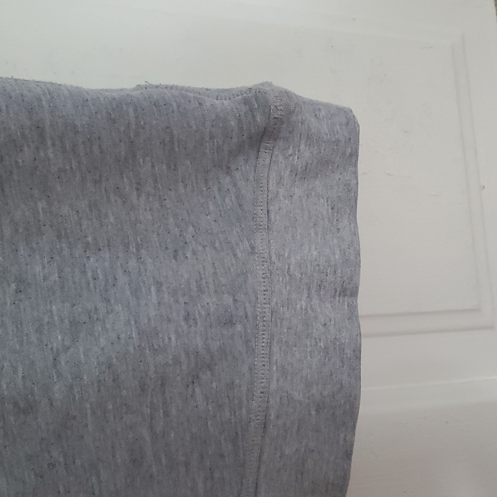 Everlane Grey Shortsleeved Sweatshirt - Picture 5 of 7